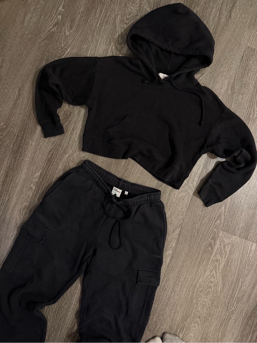 Aritzia TNA set top(Xsmall) bottoms( small)